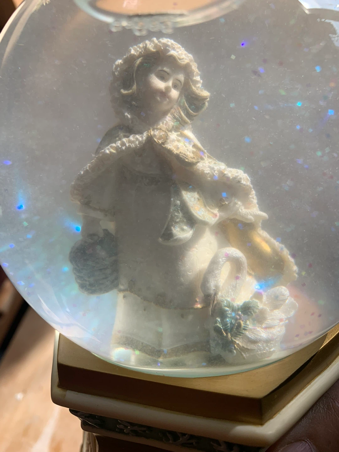 Heavy Porcelain Musical Snow Globe (lady with swan) decoration - photo 2