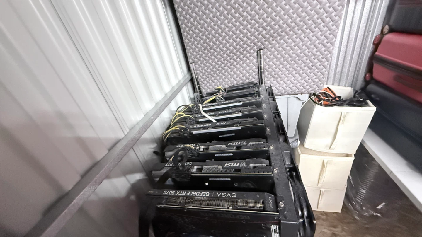 Mining Rig with Multiple NVIDIA GeForce RTX 3070 GPUs - photo 2