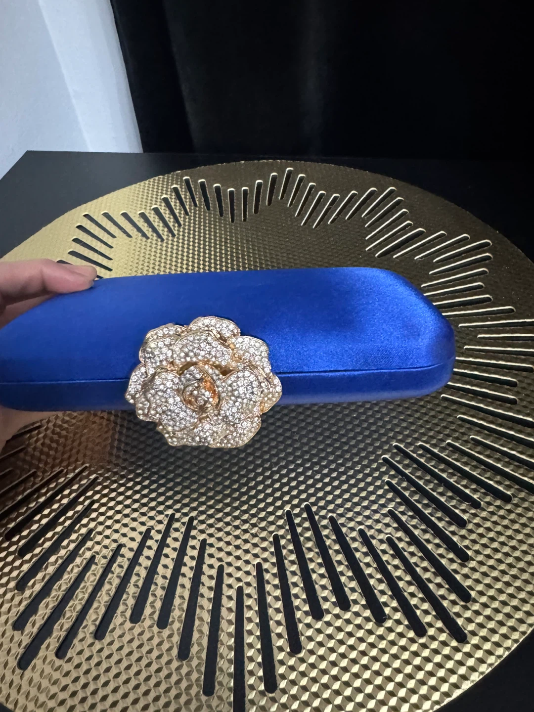 Blue satin clutch with rhinestone rose embellishment - photo 3