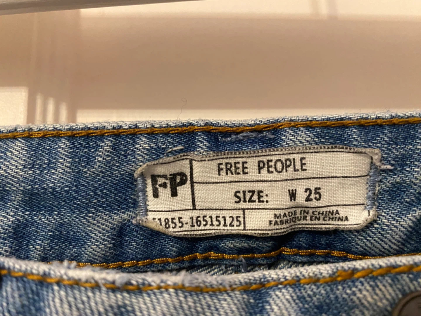 Free People Embroidered Light Wash Jeans - Women's Size 25 - photo 3