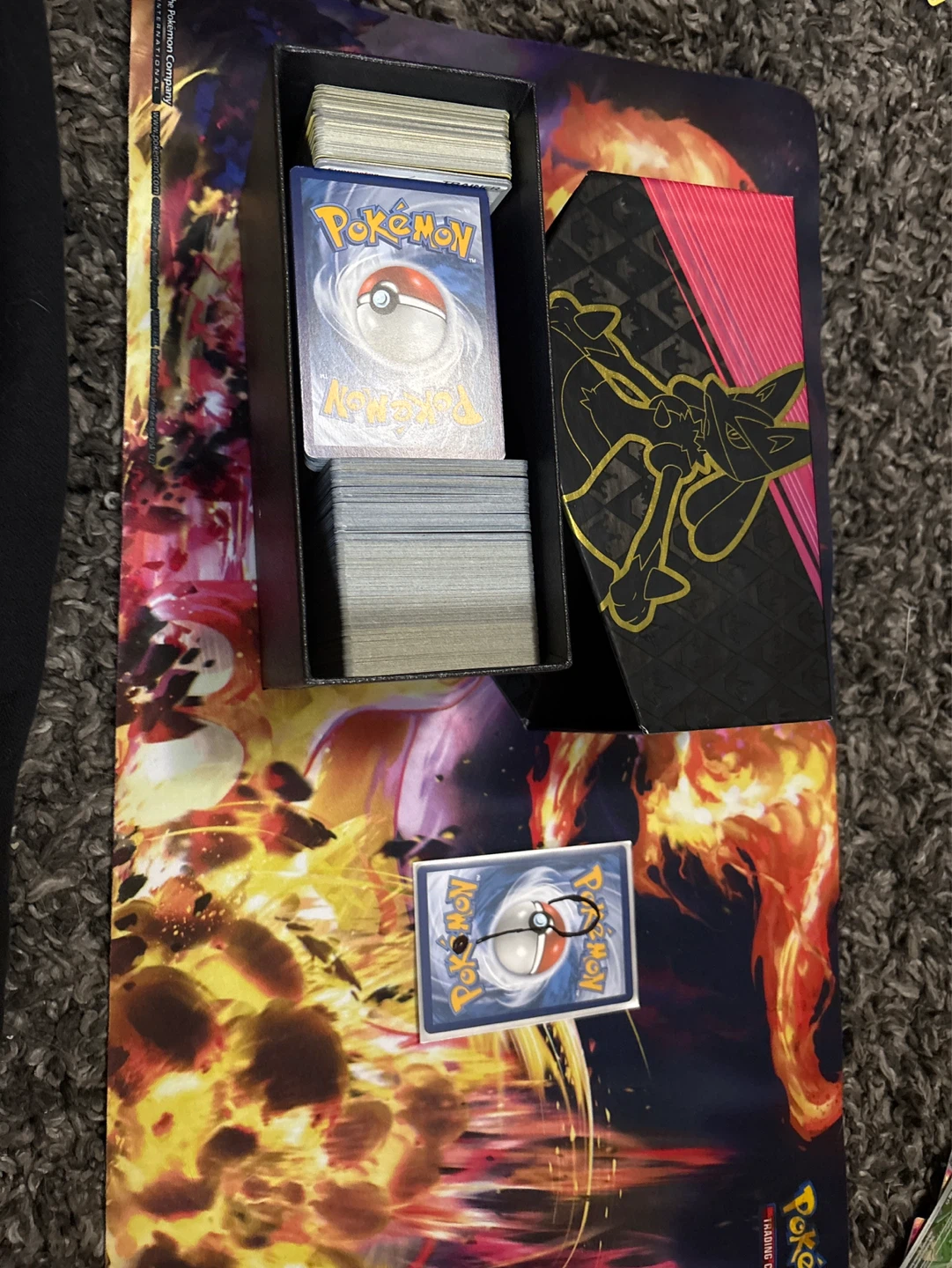 Pokémon storage box with cards in it and mystery card? - photo 2