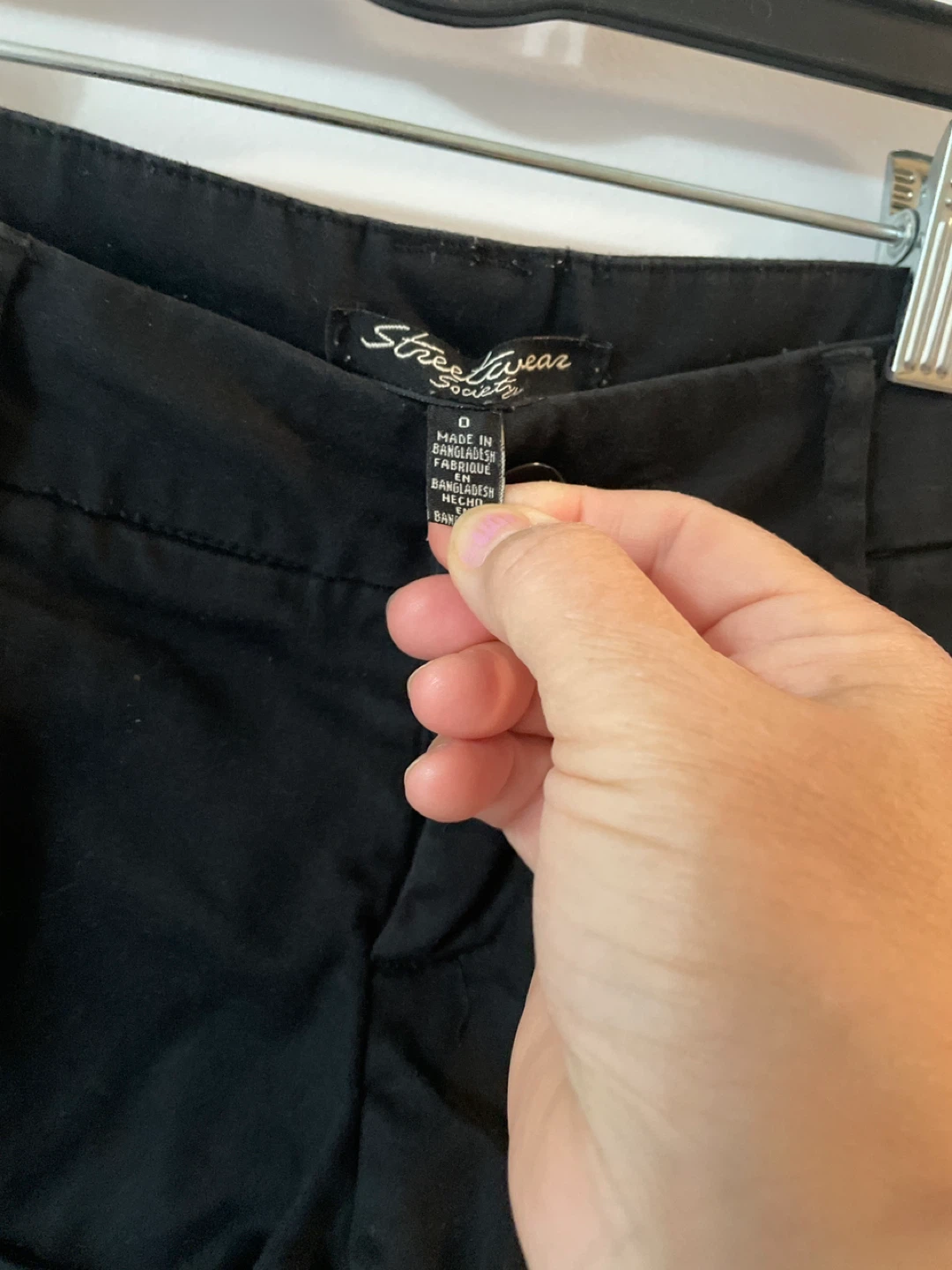 Black Shorts size 0 and top size S like new - photo 3
