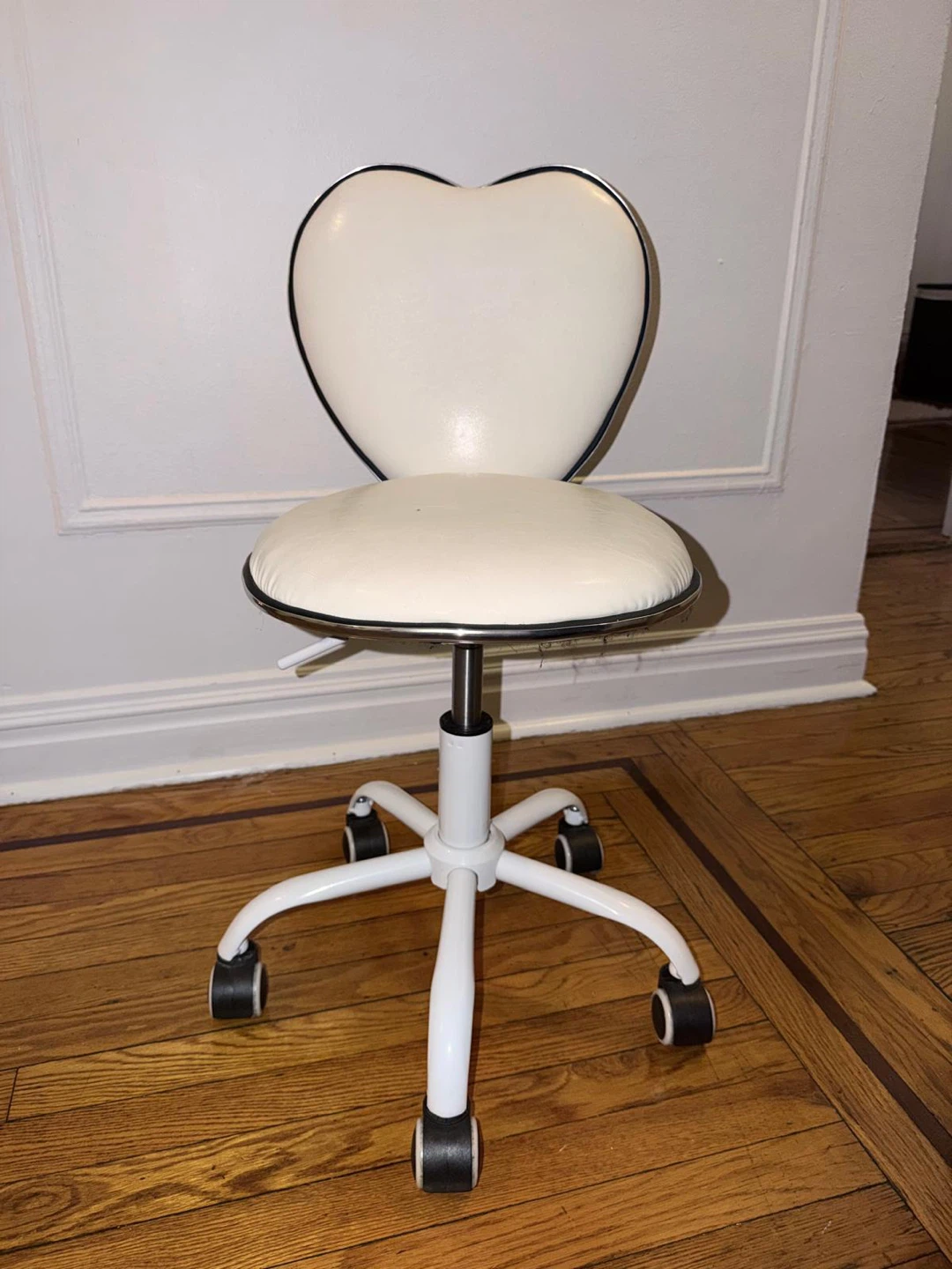 Heart Shaped Swivel Chair with Reversible Sequins