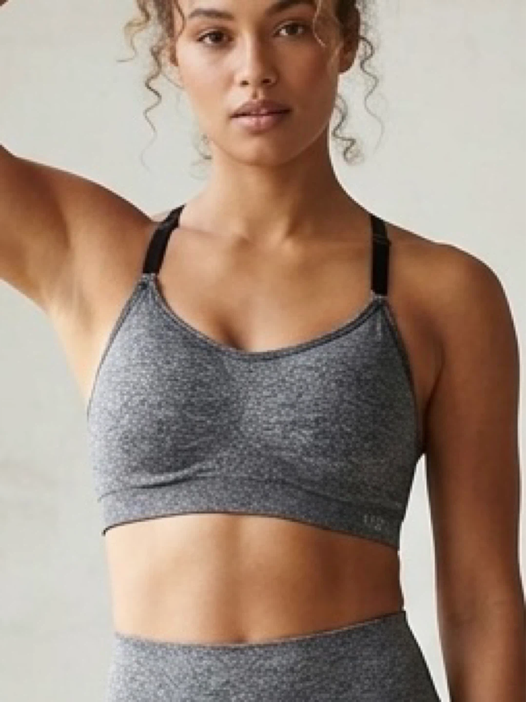 Victorias Secret VSX Gray Seamless Racerback Sports Bra Size M