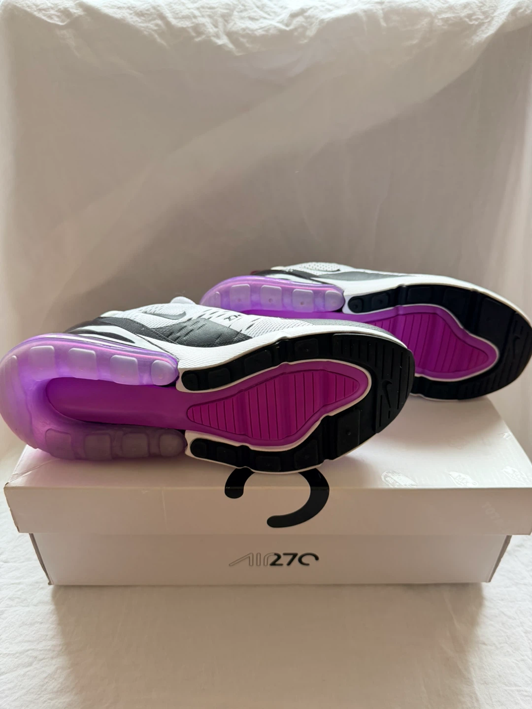 Nike Air Max 270 Women's Size 6 White/Black-Fuchsia Dream - photo 3