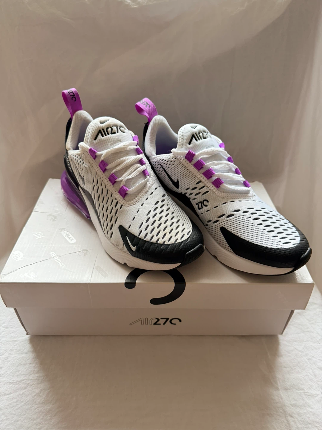 Nike Air Max 270 Women's Size 6 White/Black-Fuchsia Dream - photo 2
