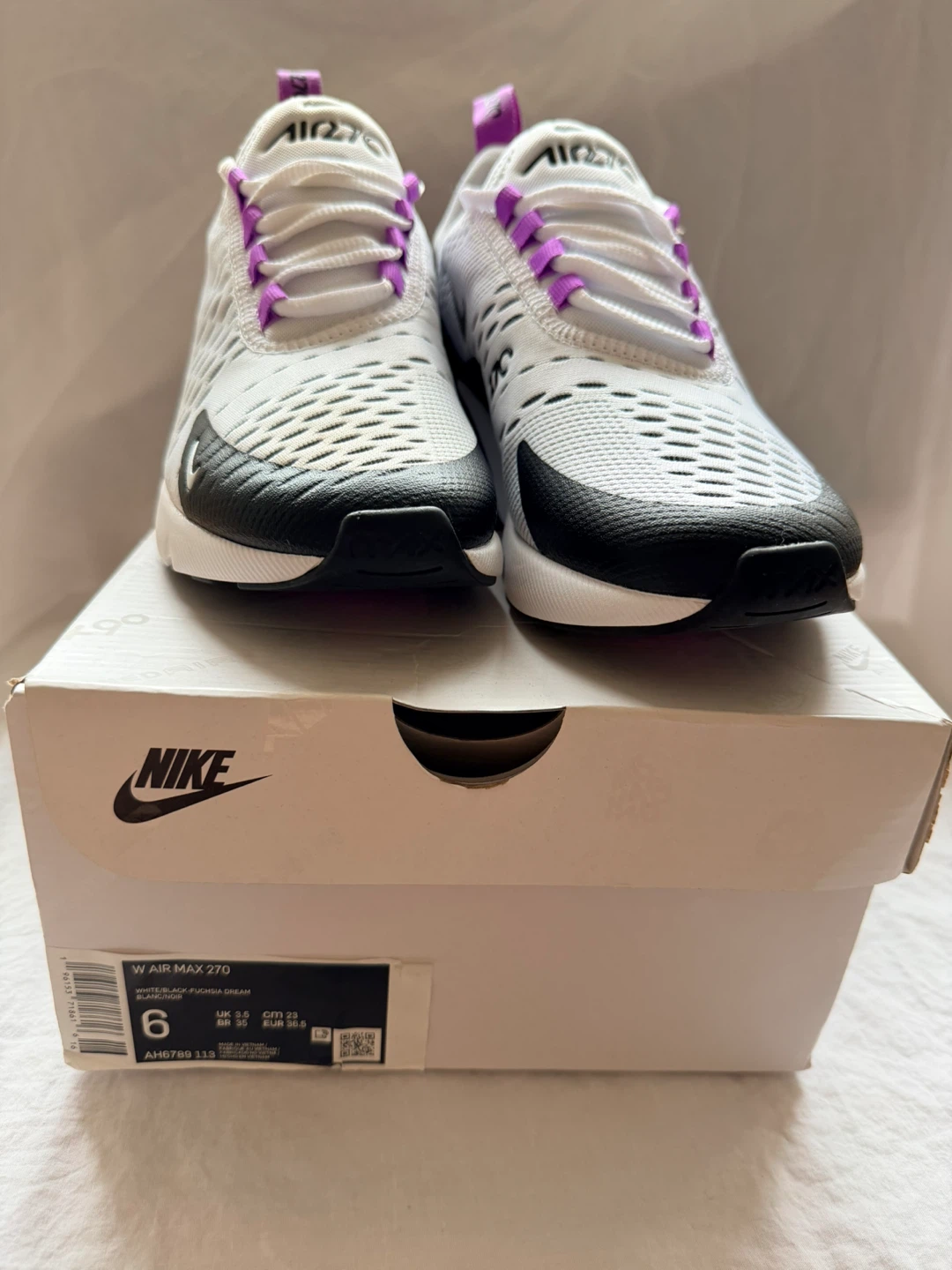 Nike Air Max 270 Women's Size 6 White/Black-Fuchsia Dream