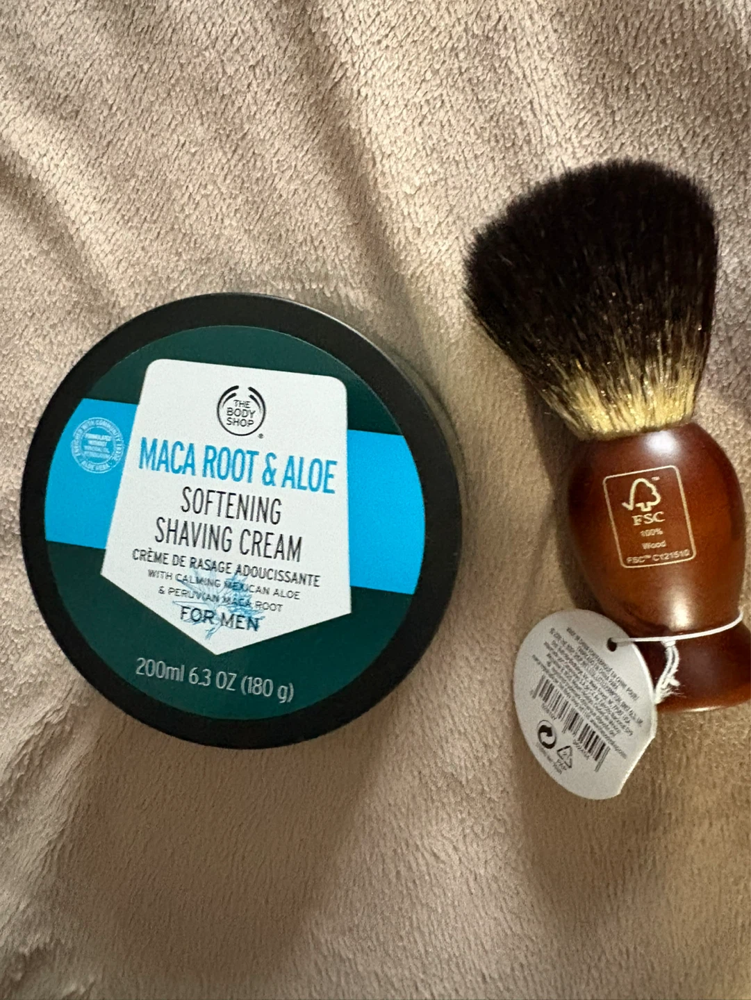 The Body Shop Maca Root & Aloe Shaving Cream with Brush - photo 2