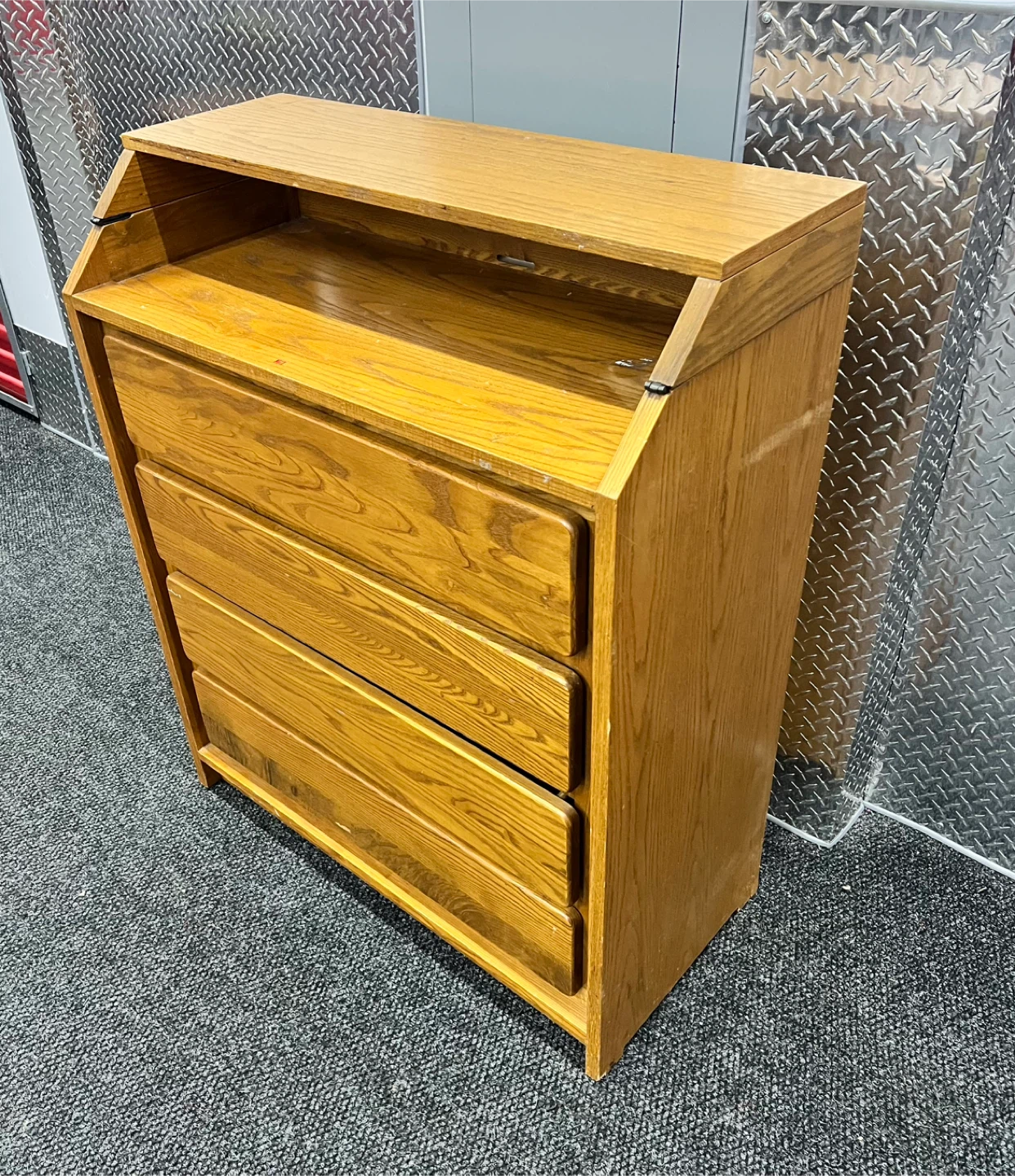 Wooden Dresser with 4 Drawers and Flip Top ( FREE DELIVERY) - photo 5