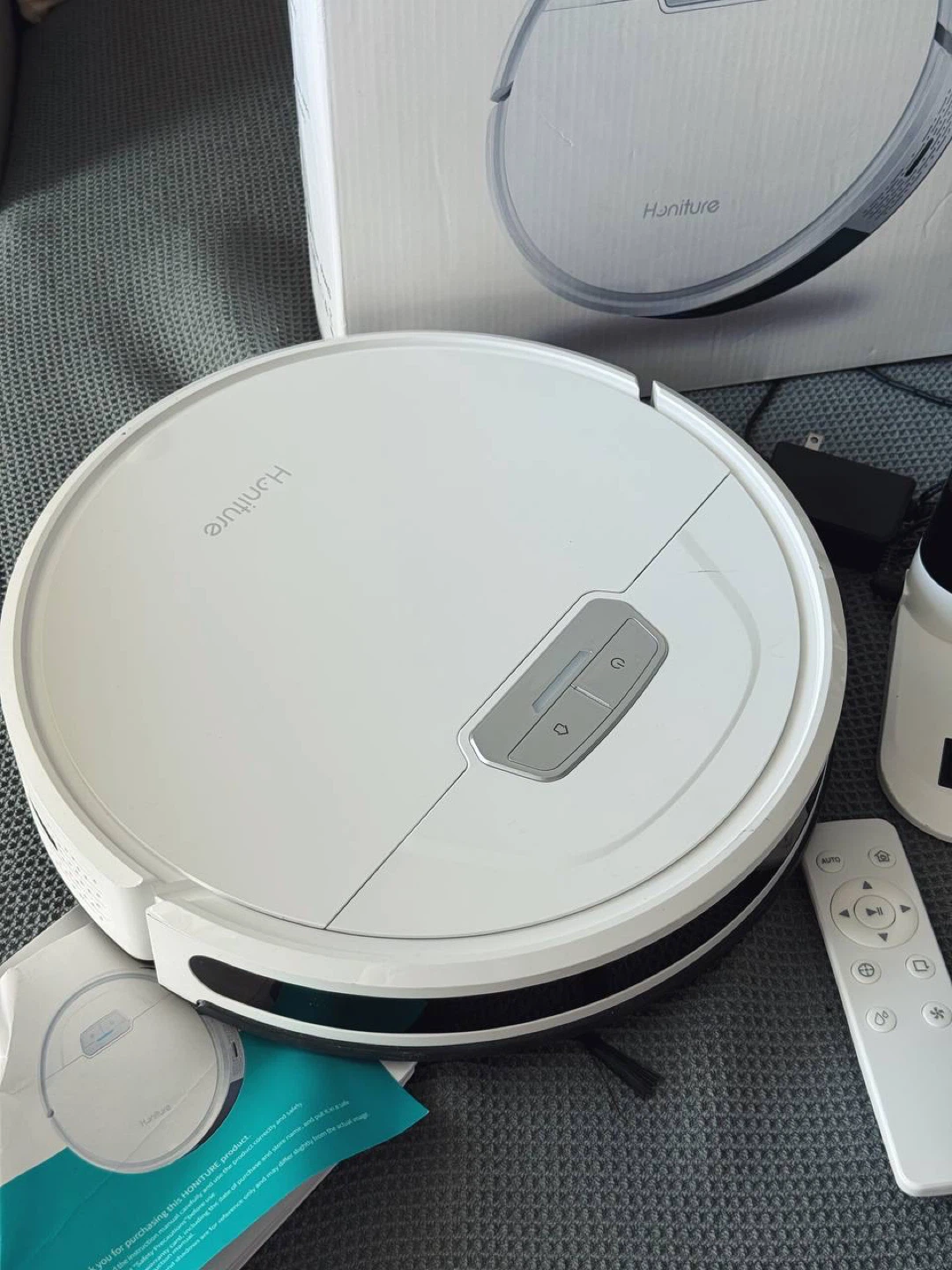 Robot Vacuum & Mop — Like New!