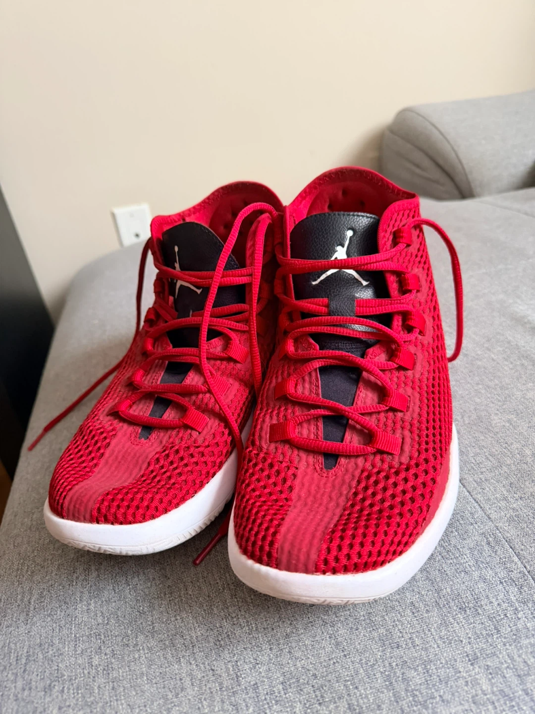 Jordan Red Basketball Shoes Size 11 - photo 2