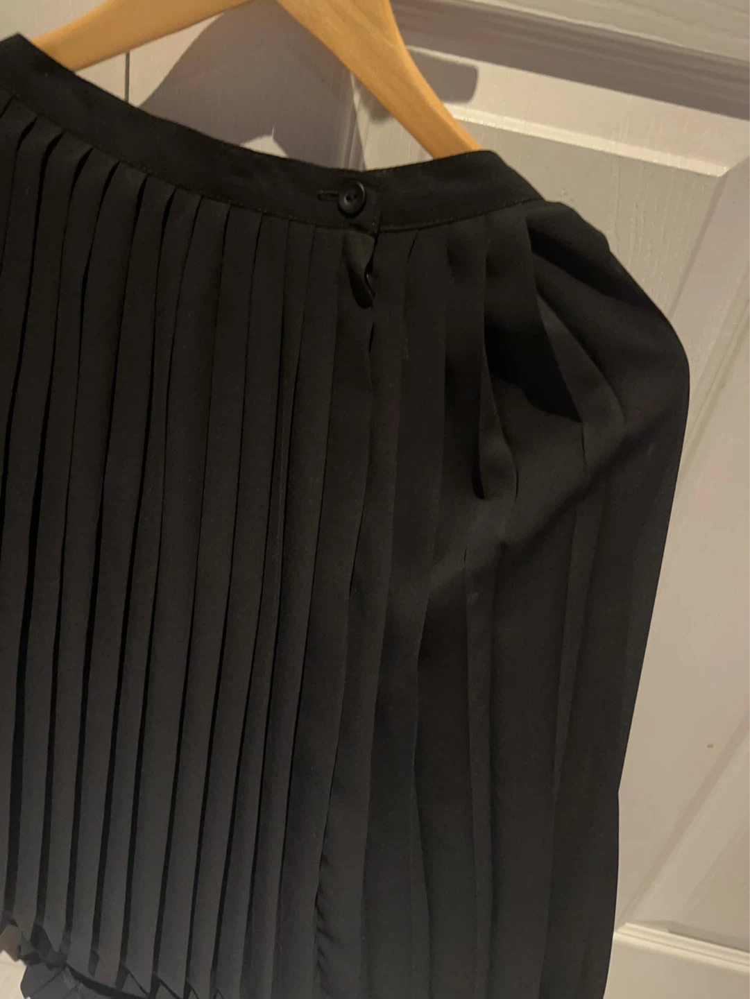 Braemar  Black Pleated skirt Size 16 - photo 2