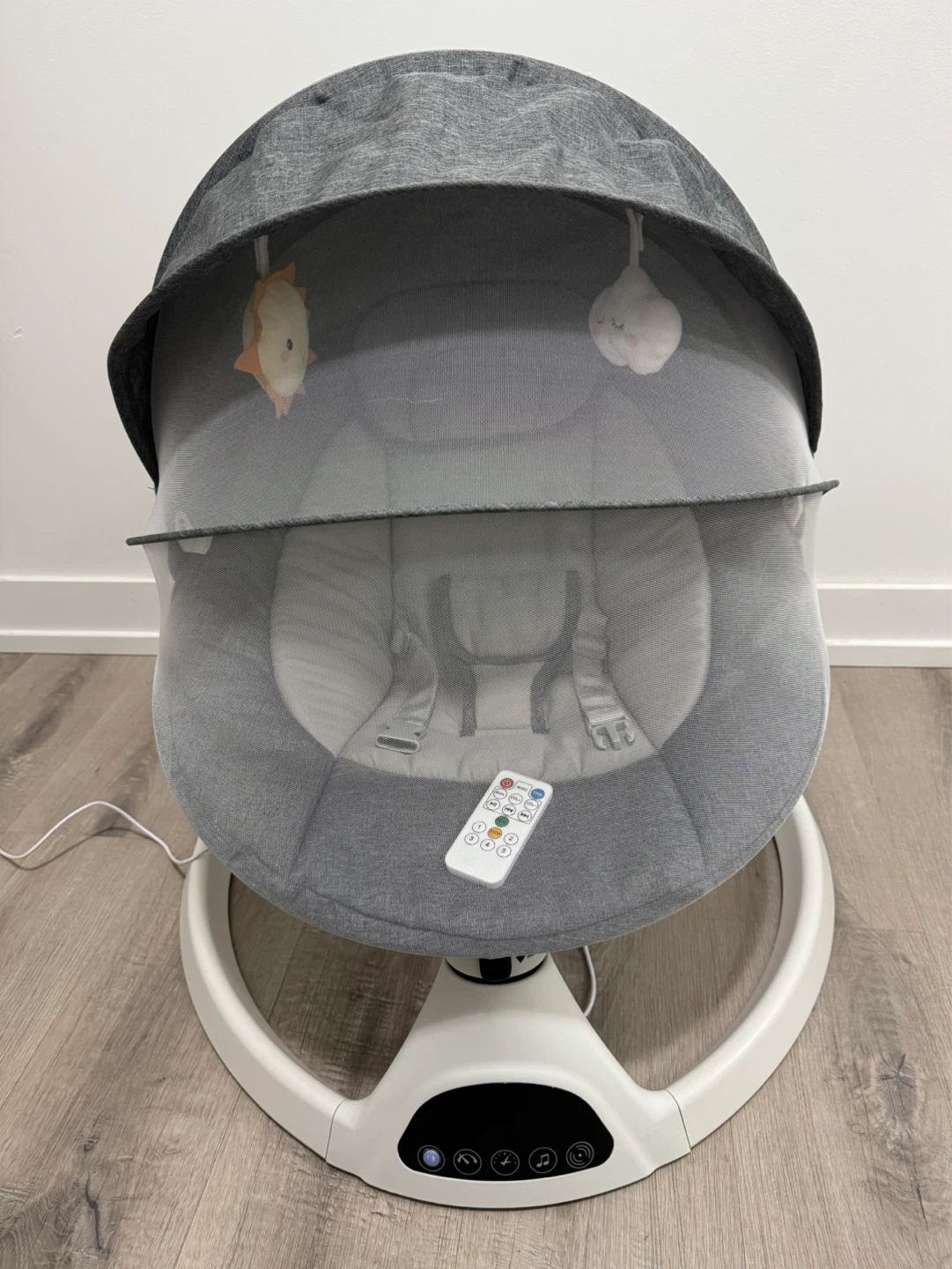 Suureks Baby Swing – Like New Condition - photo 2