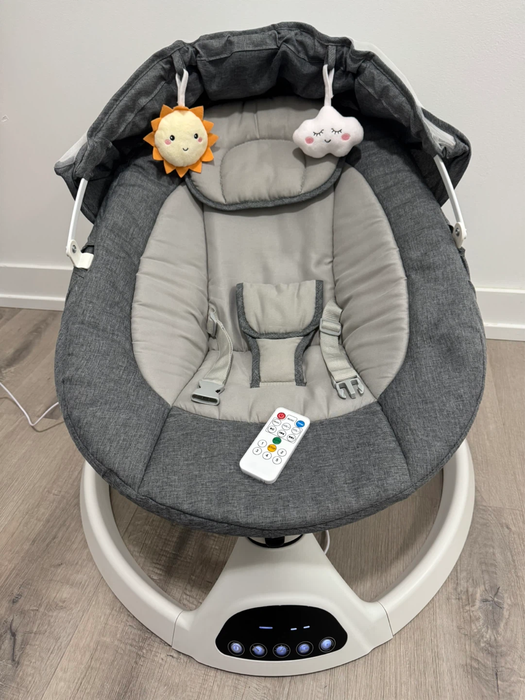 Suureks Baby Swing – Like New Condition - photo 4