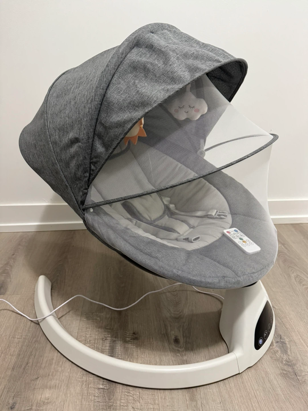 Suureks Baby Swing – Like New Condition
