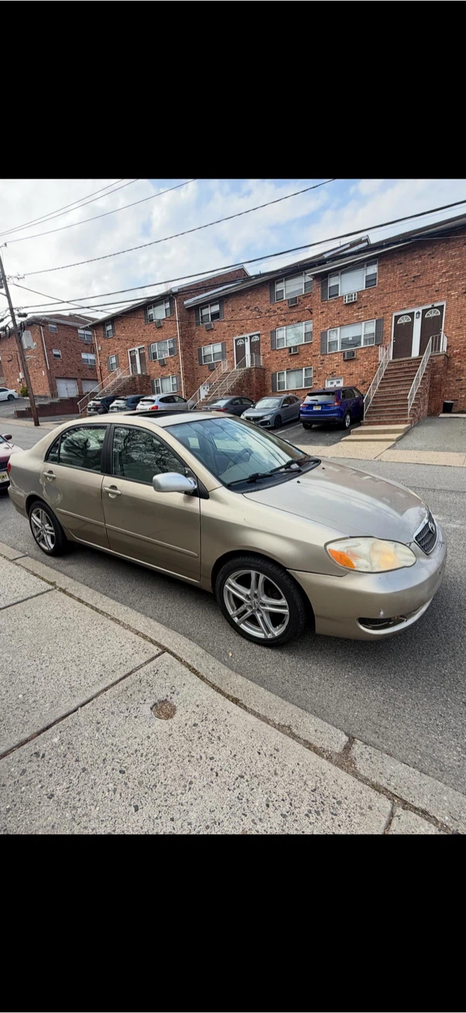 2005 Toyota Corolla CE - photo 2