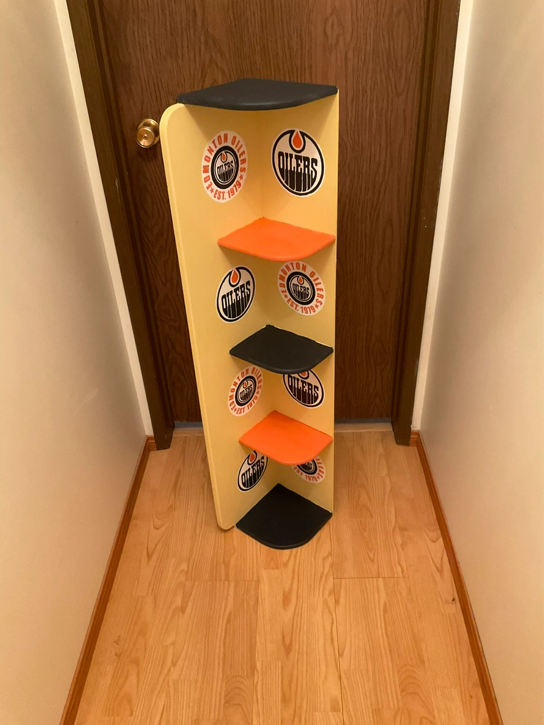 Edmonton Oilers Corner Shelf Unit - photo 2