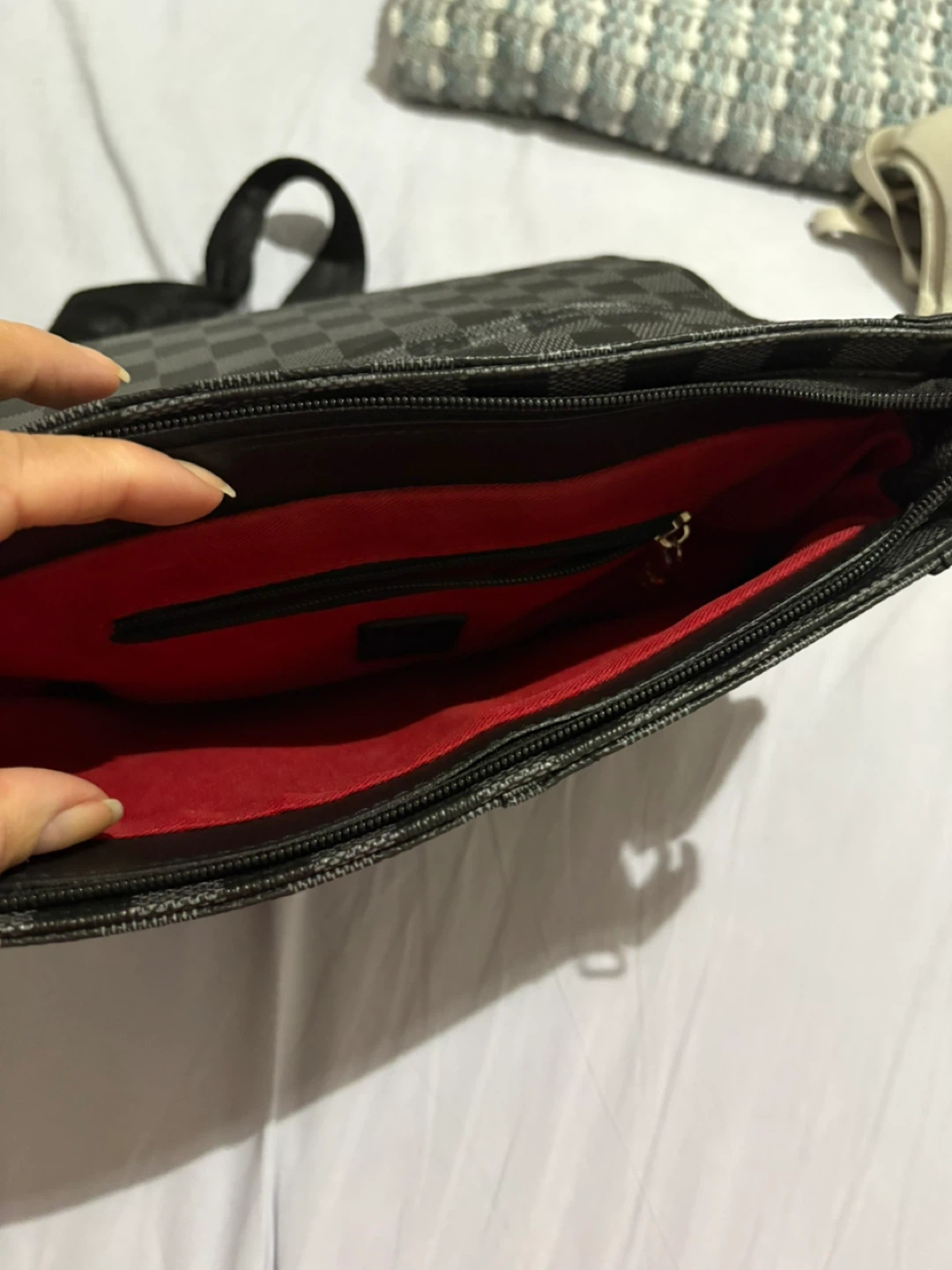 Louis Vuitton Damier Ebene Messenger Bag - photo 4