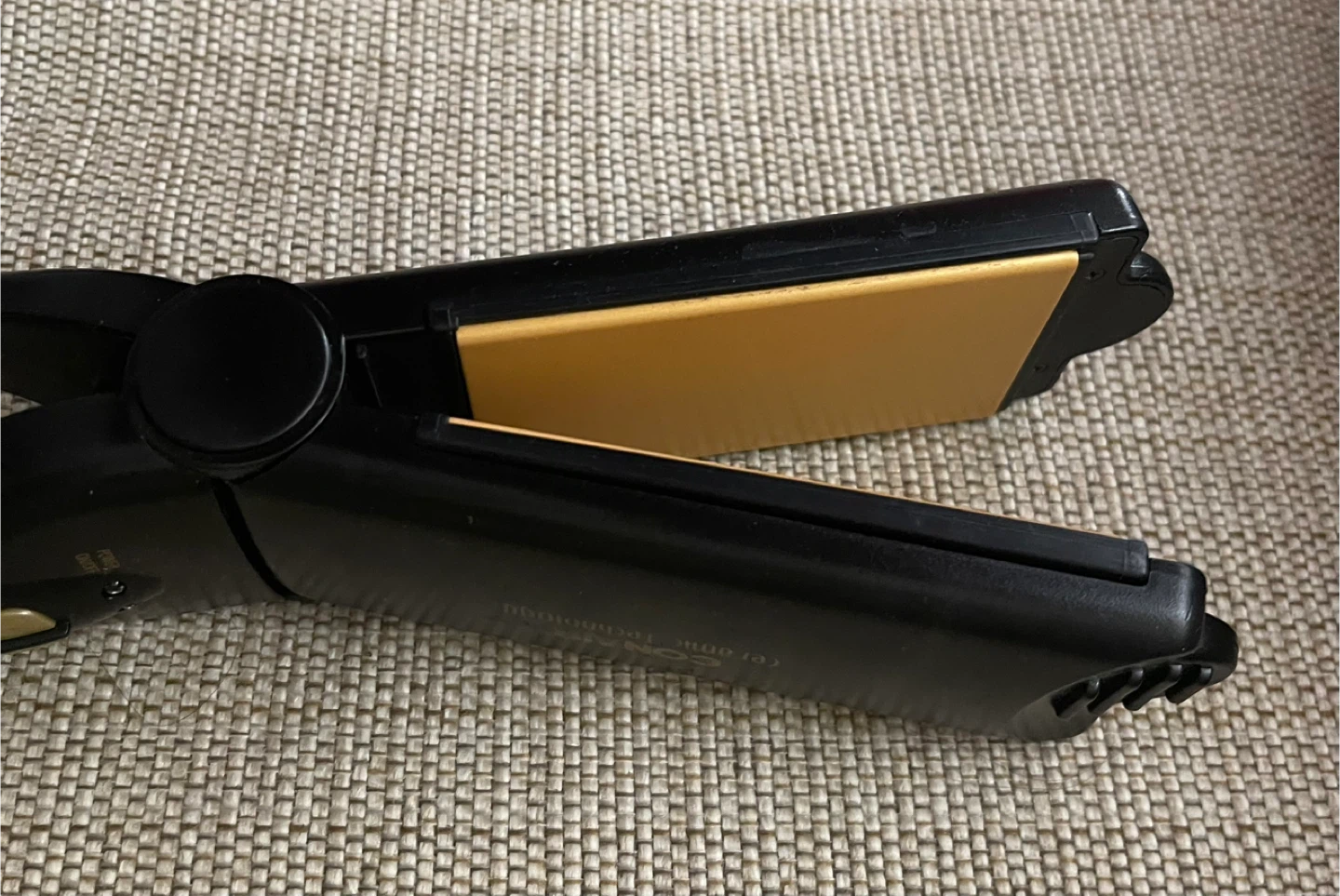 🌱 Conair Ceramic Technology Hair Straightener - Black - photo 4