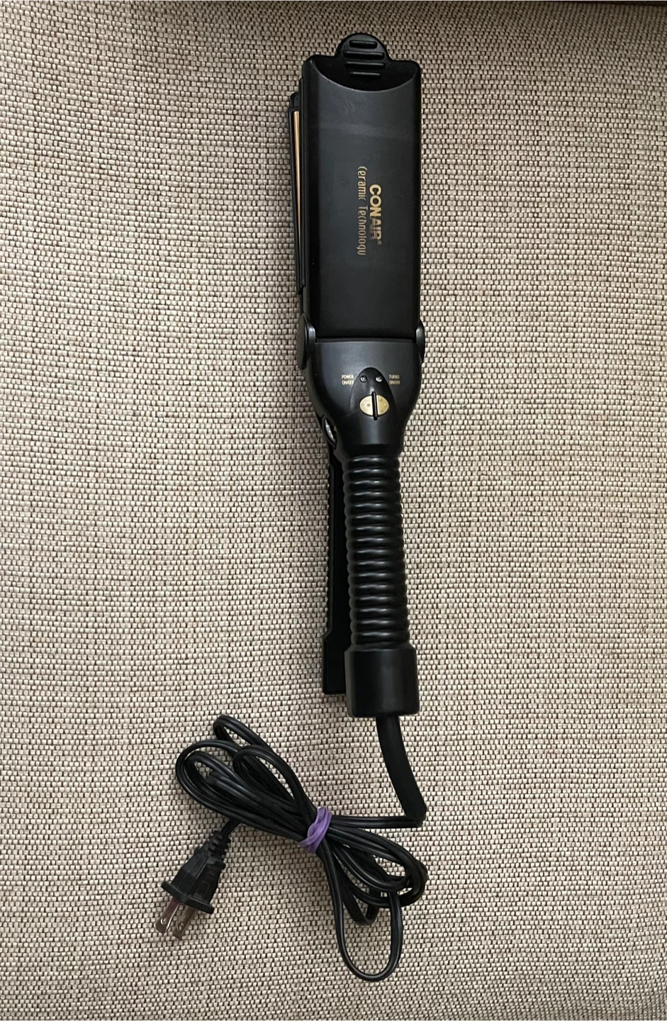 🌱 Conair Ceramic Technology Hair Straightener - Black - photo 2