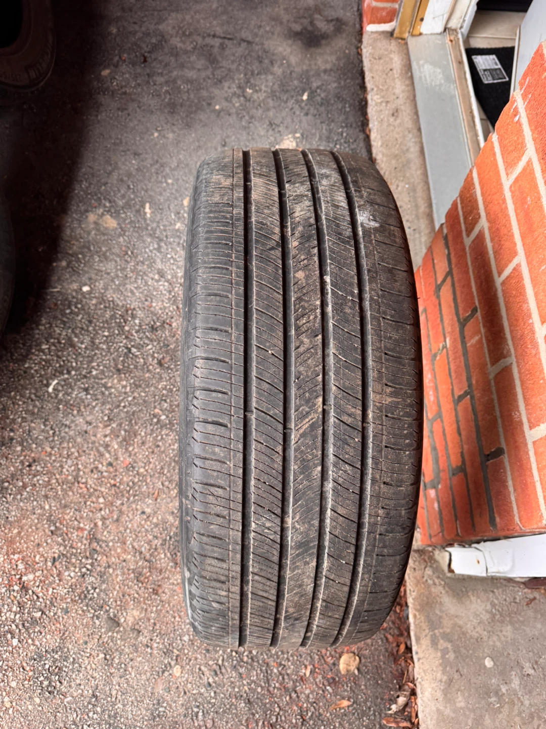 Set of 4 Tires - 235/55 R19 - photo 5