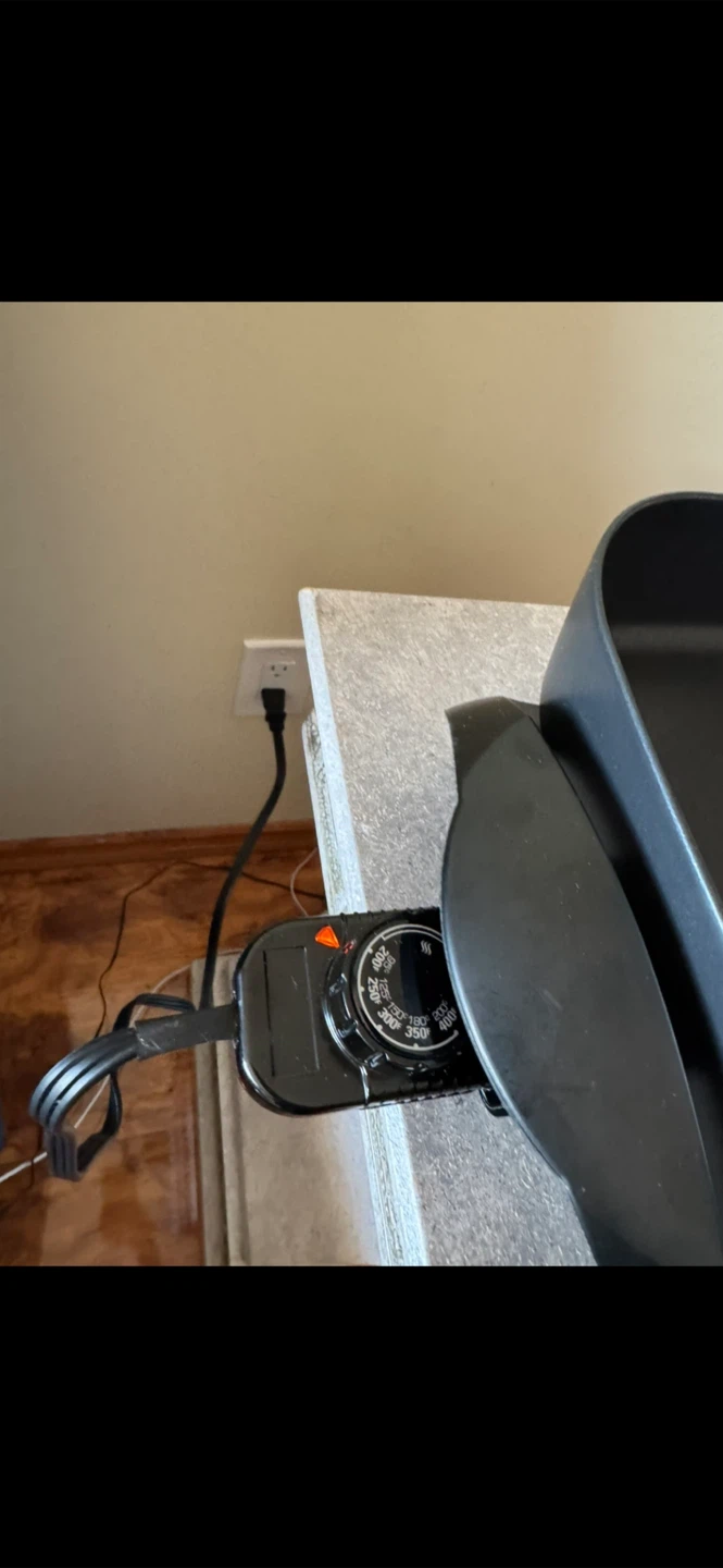 Black + Decker Electric Griddle with Lid - photo 2