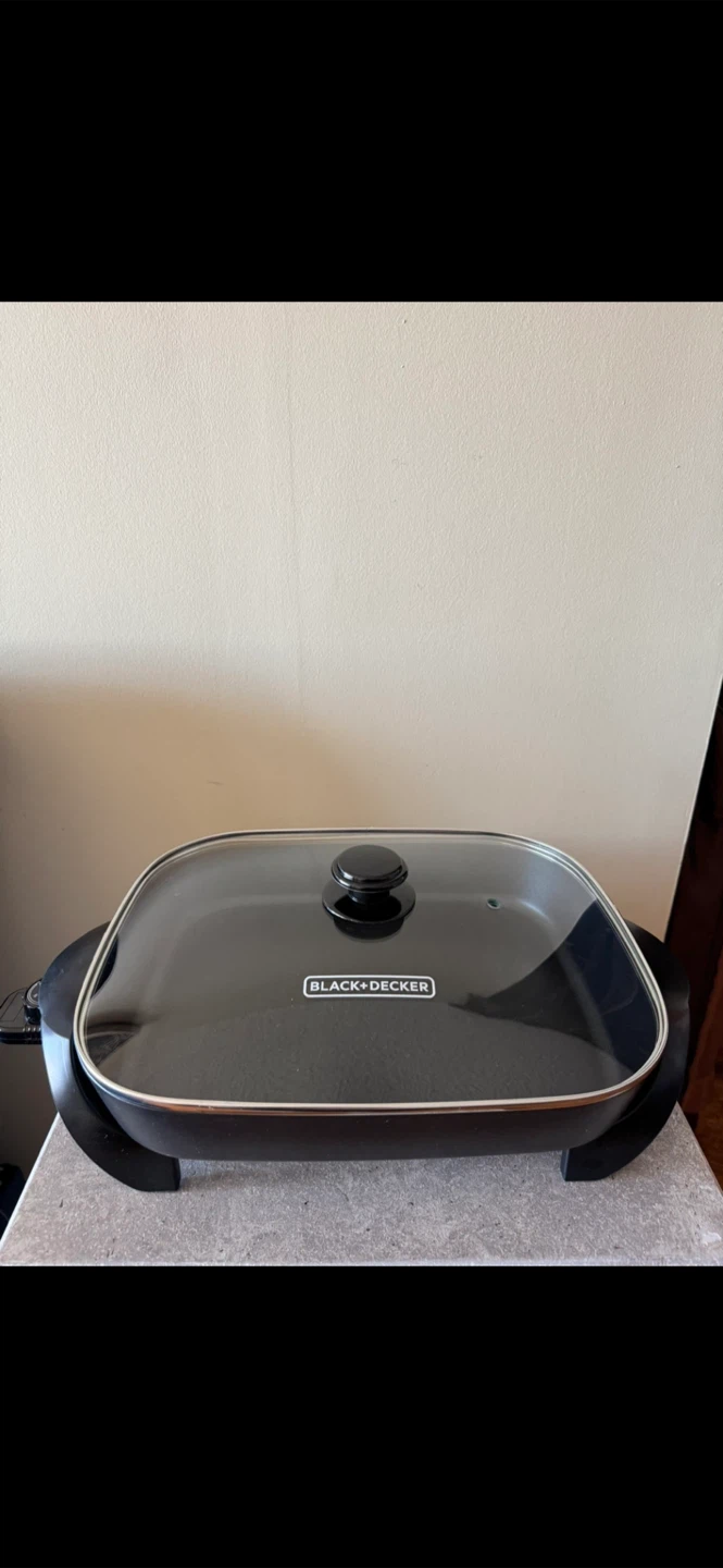 Black + Decker Electric Griddle with Lid
