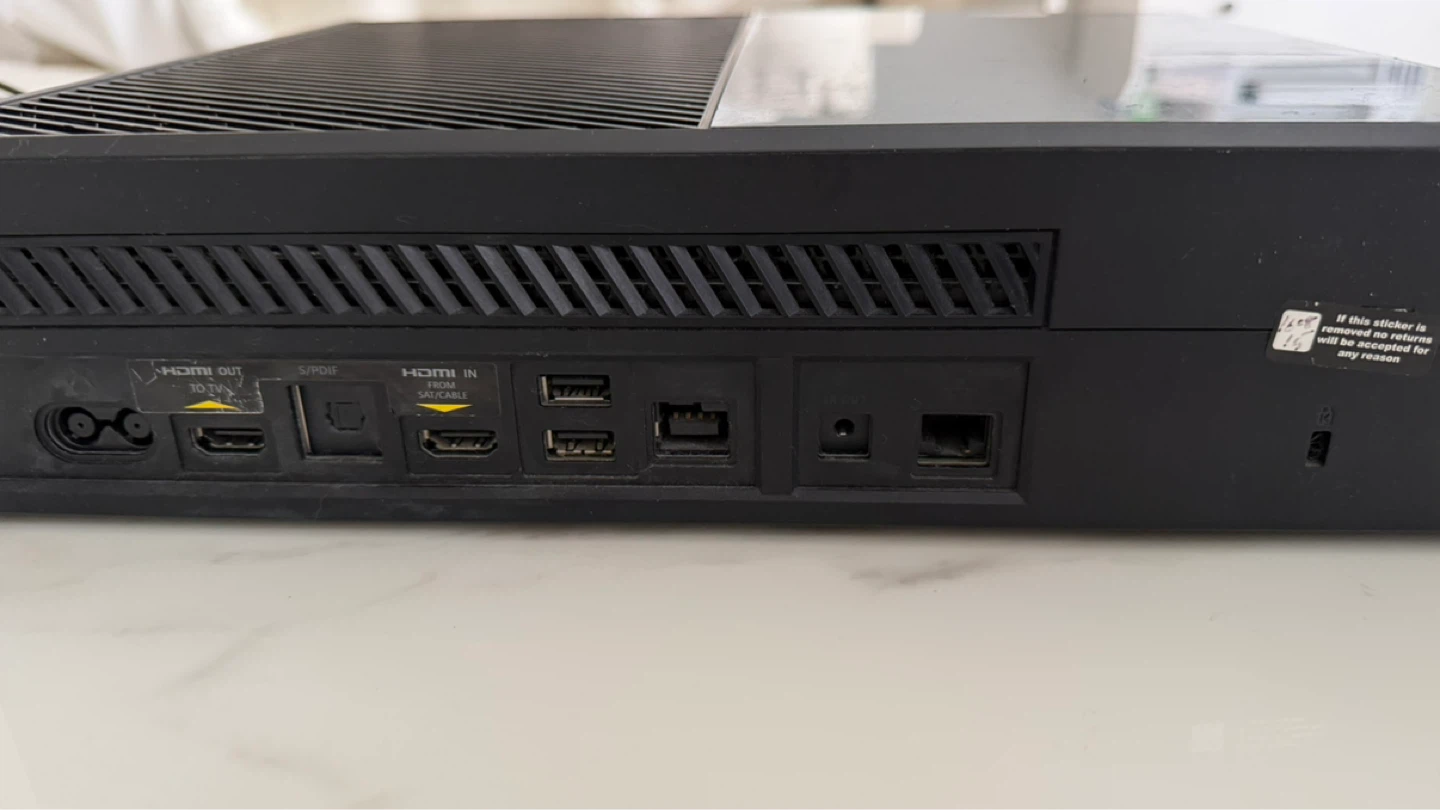 Xbox One Console with Two Controllers - photo 4