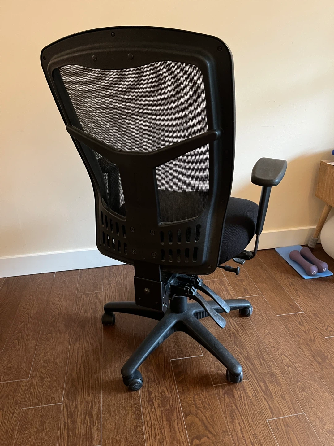 Black Mesh Back Office Chair - photo 3