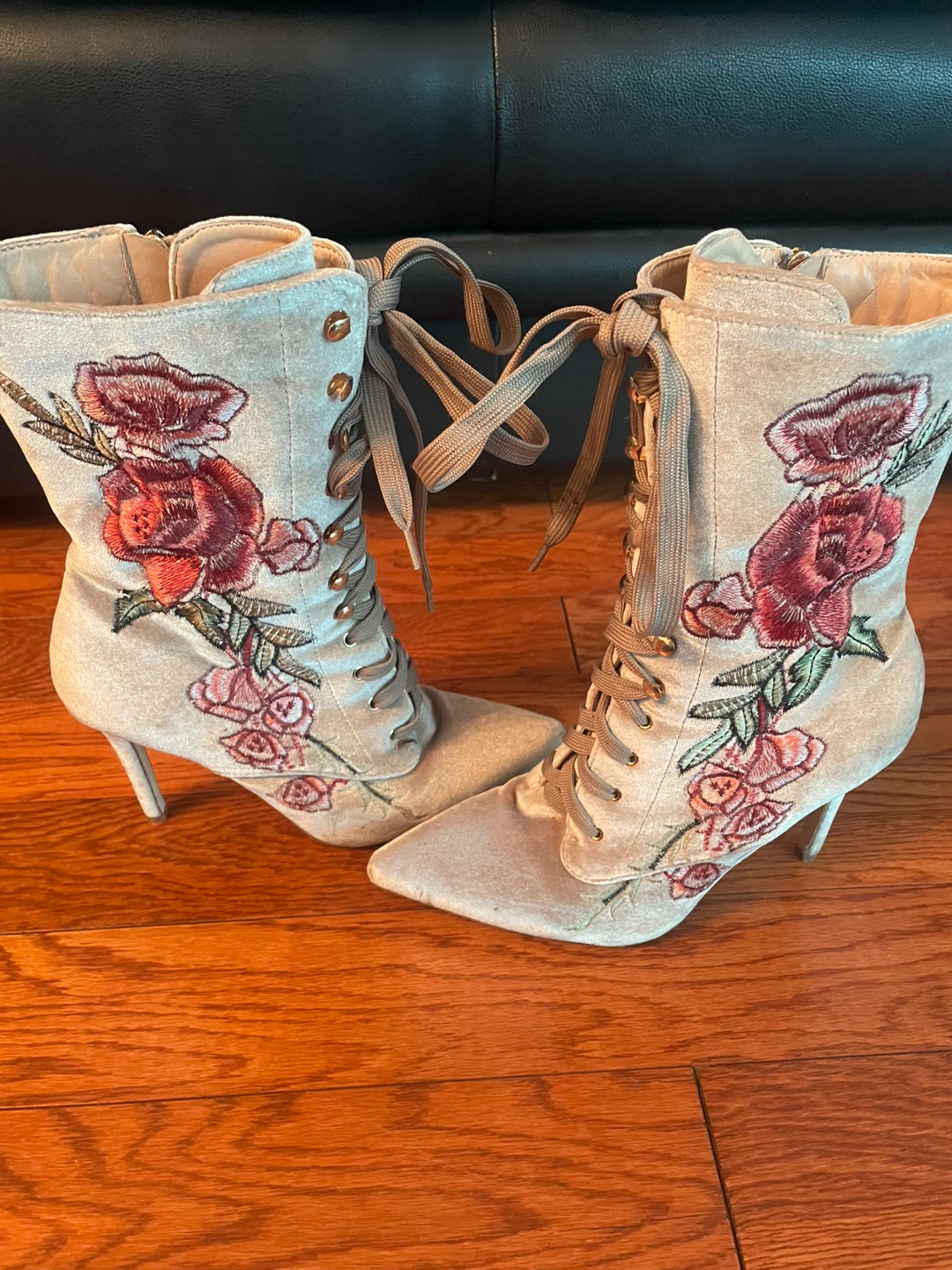Women's Embroidered Velvet Lace-Up Boots