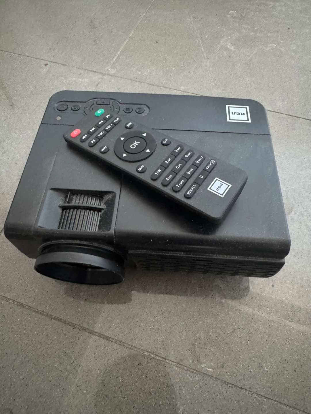 RCA RPJ107-BLACK Bluetooth Projector - photo 2