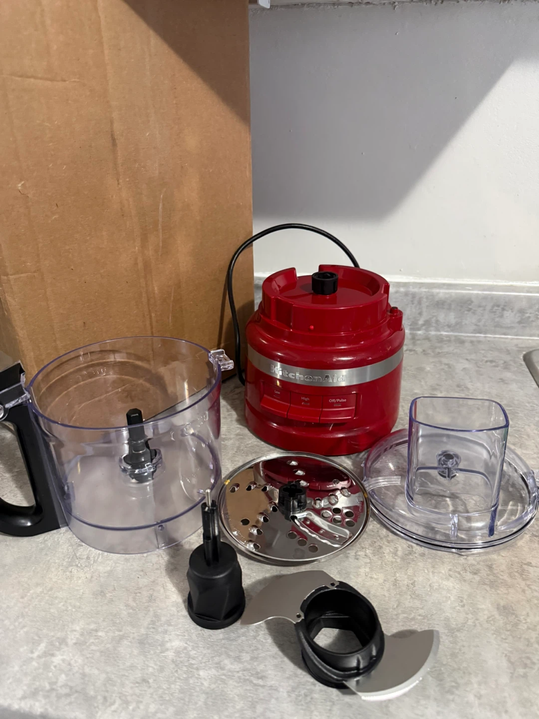 LIKE NEW KitchenAid 7 Cup Food Processor, Damaged - photo 2