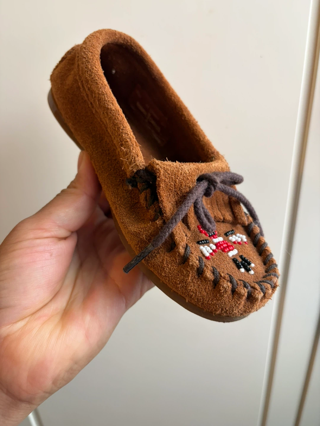 Minnetonka shoes size 11