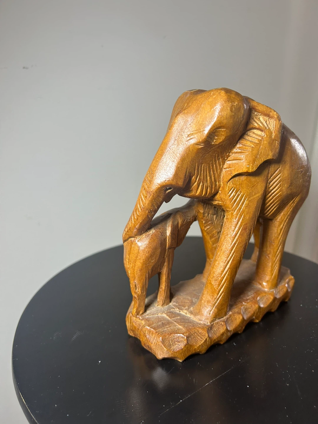 Wooden Elephant Family Figurine - photo 2