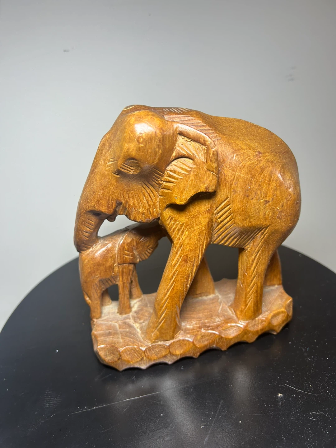 Wooden Elephant Family Figurine - photo 5
