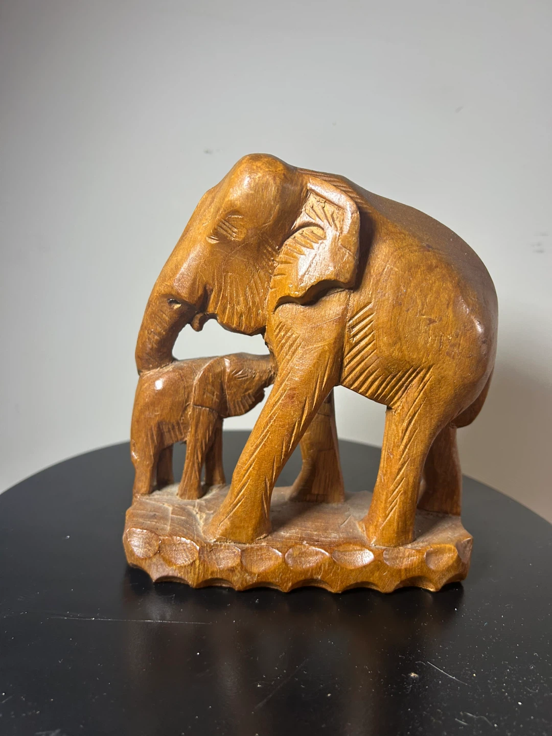 Wooden Elephant Family Figurine - photo 3