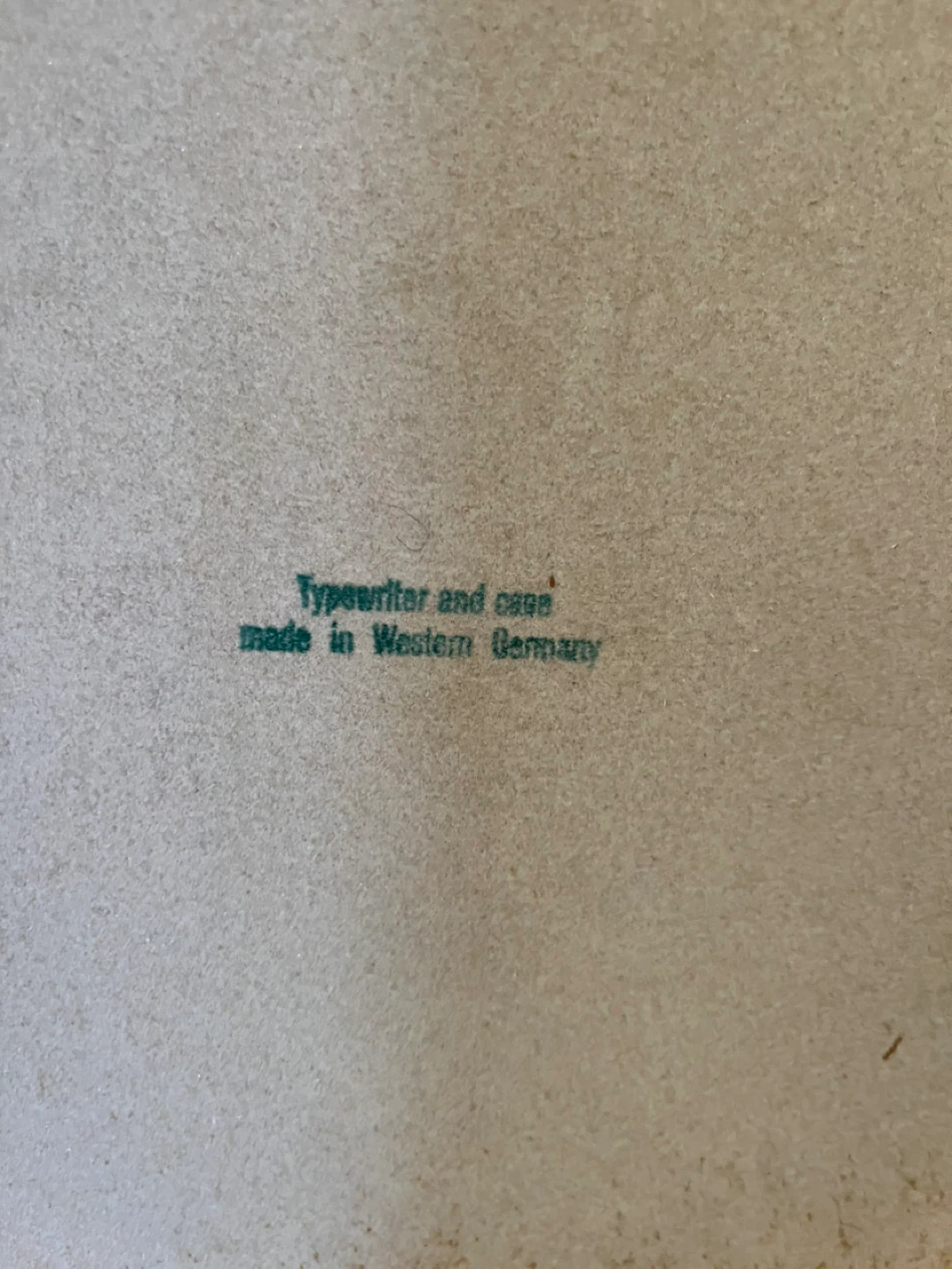 Olympia Typewriter with Case - Made in Western Germany - photo 3