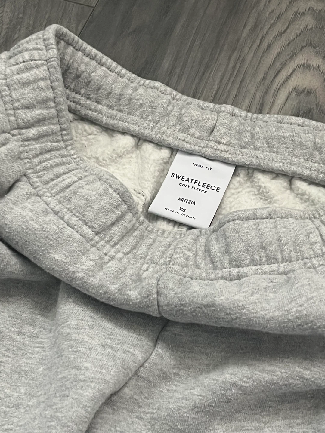 Aritzia Sweatfleece Mega Fit Grey Cargo Sweatpants - photo 3