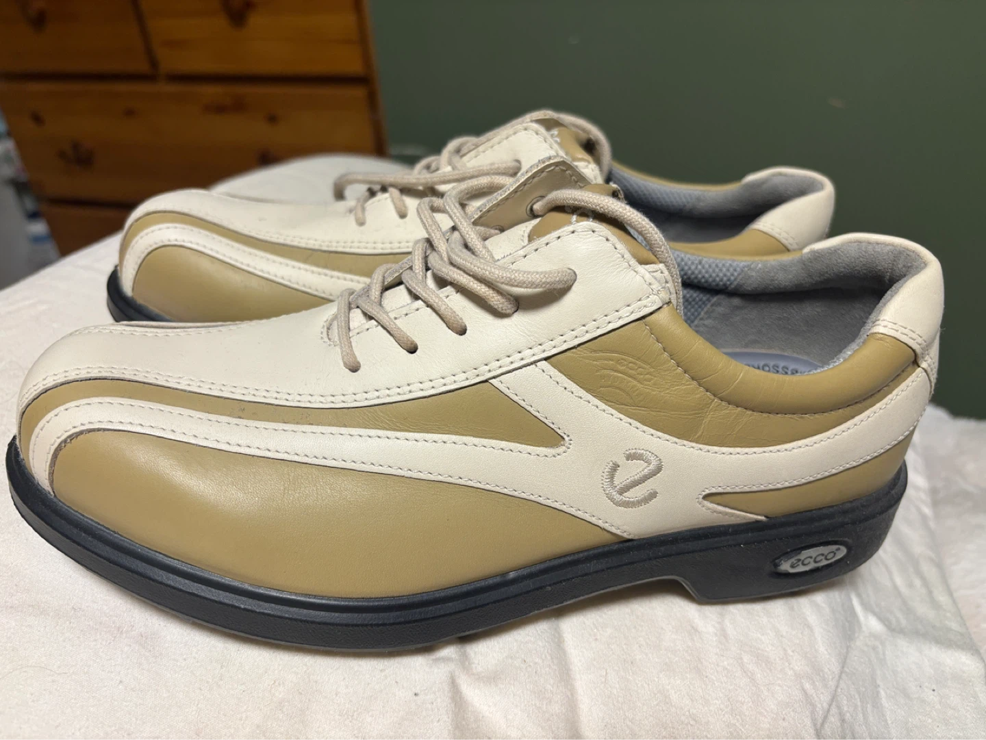 Brand New Size 8 Leather Golf Shoes – $100 Ranchlands