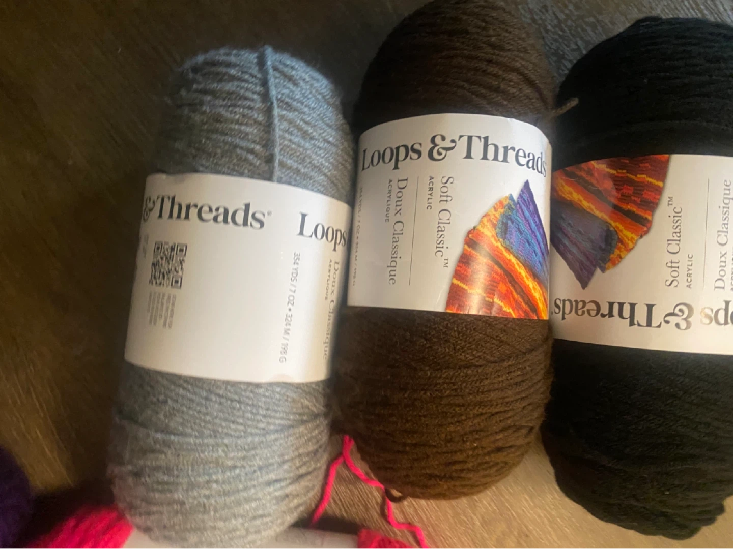 Loops & Threads and Big Twist Acrylic Yarn Bundle - photo 4