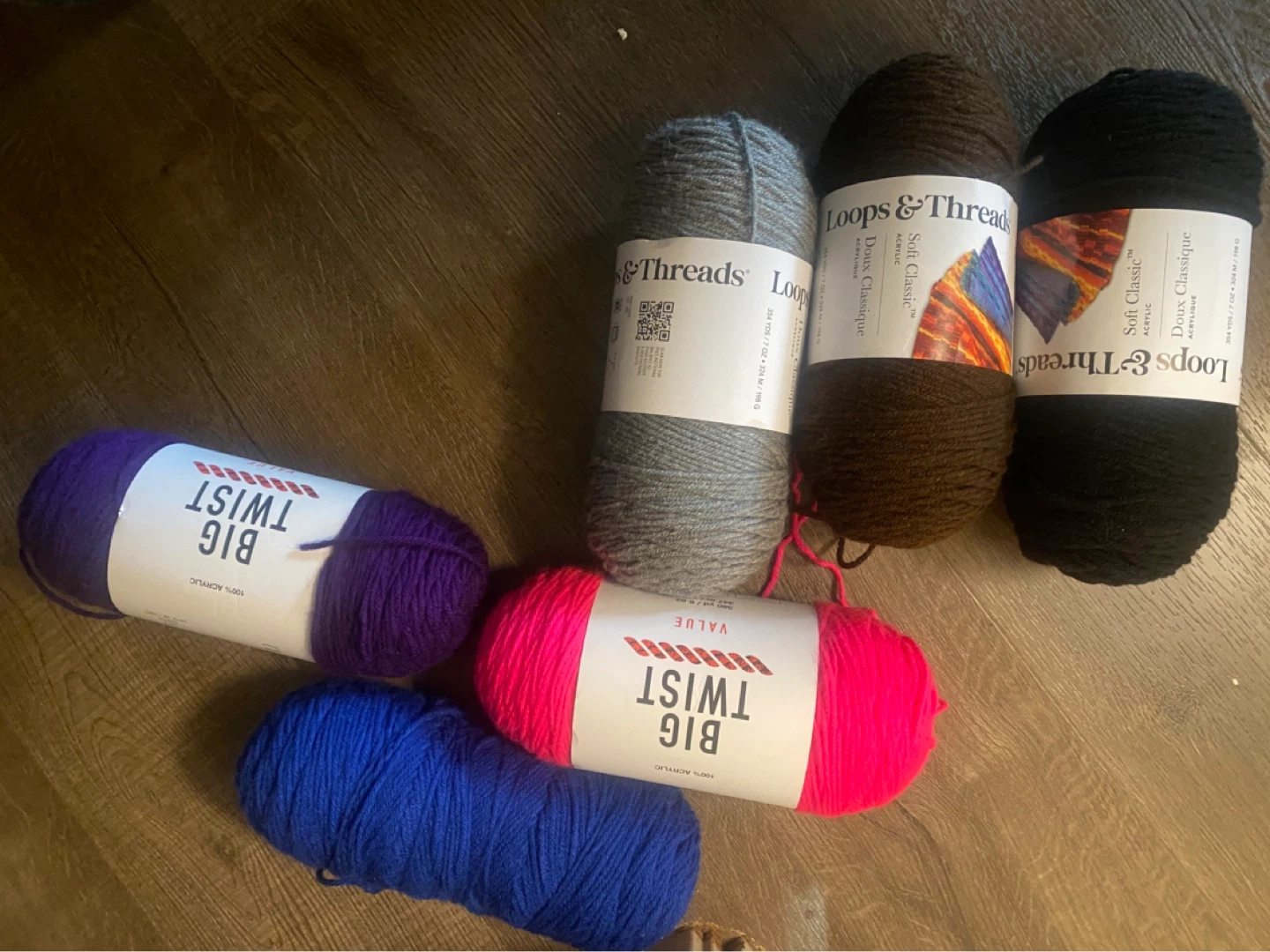Loops & Threads and Big Twist Acrylic Yarn Bundle - photo 2
