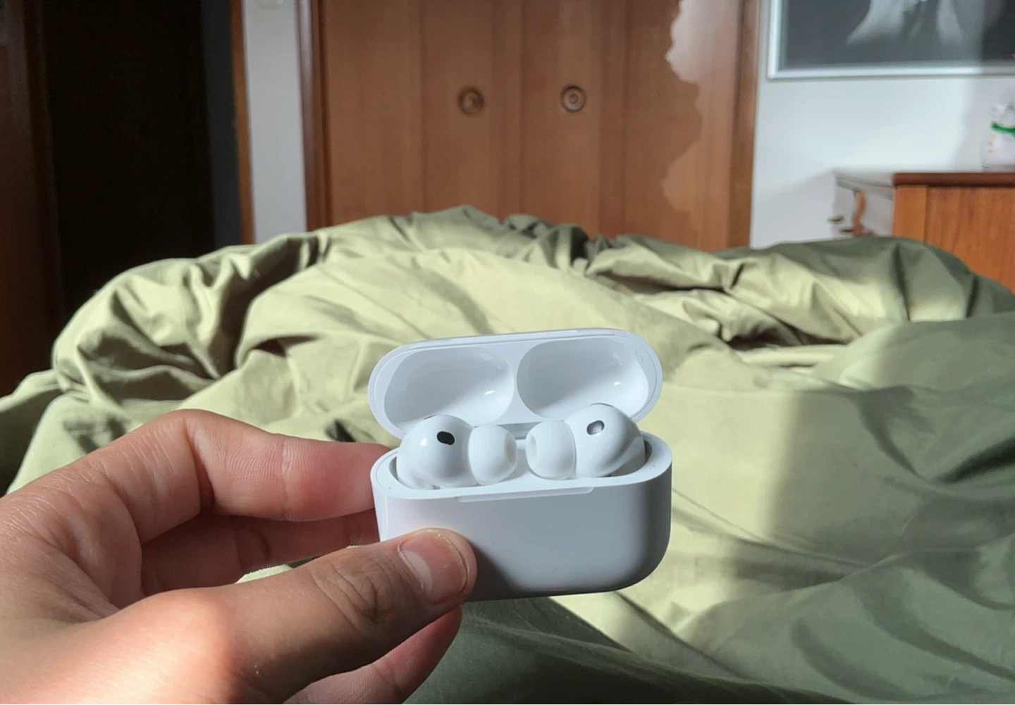 Apple AirPods Pro (3rd generation) - photo 2