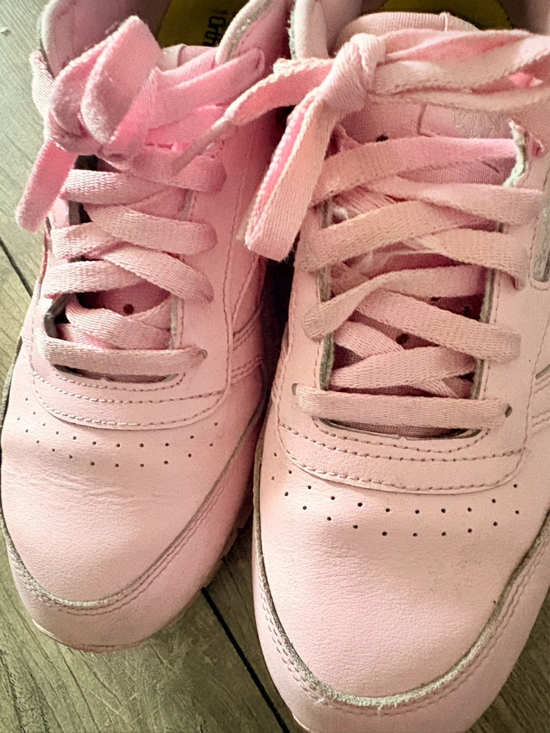 Reebok x Opening Ceremony Classic Leather Pink Sneakers - photo 4