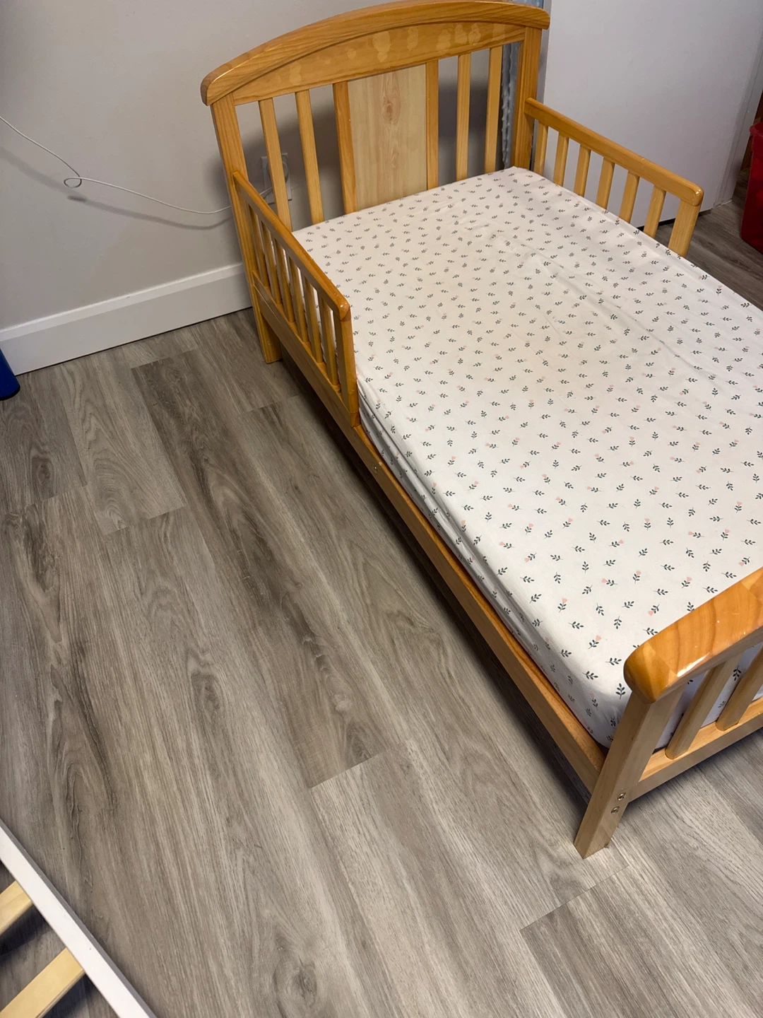 Wooden Toddler Bed with Guardrails - photo 2