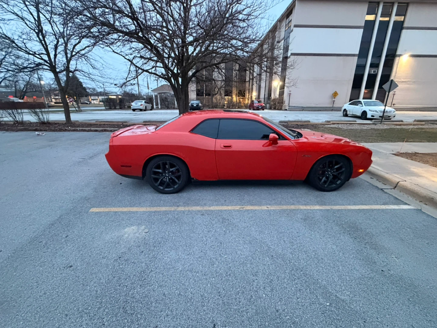 Dodge Challenger - photo 3
