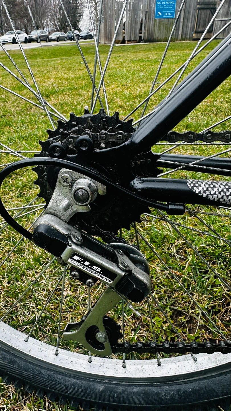 SporTrek Mountain Bike - photo 4