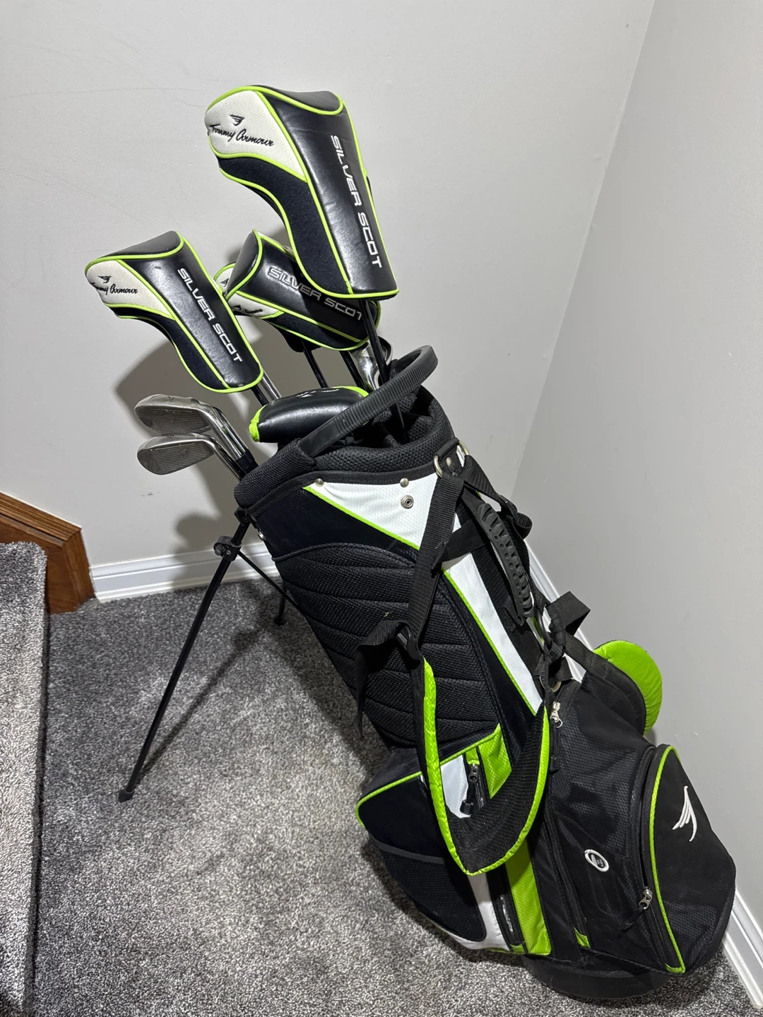 Tommy Armour Bag & Clubs