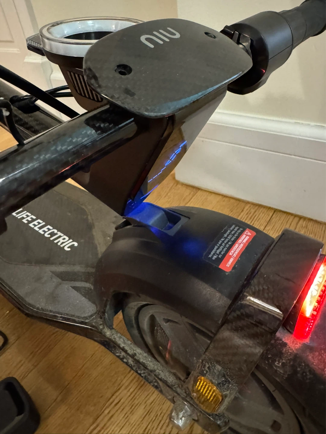 NIU KQi Air Lightest Electric Scooter - photo 2