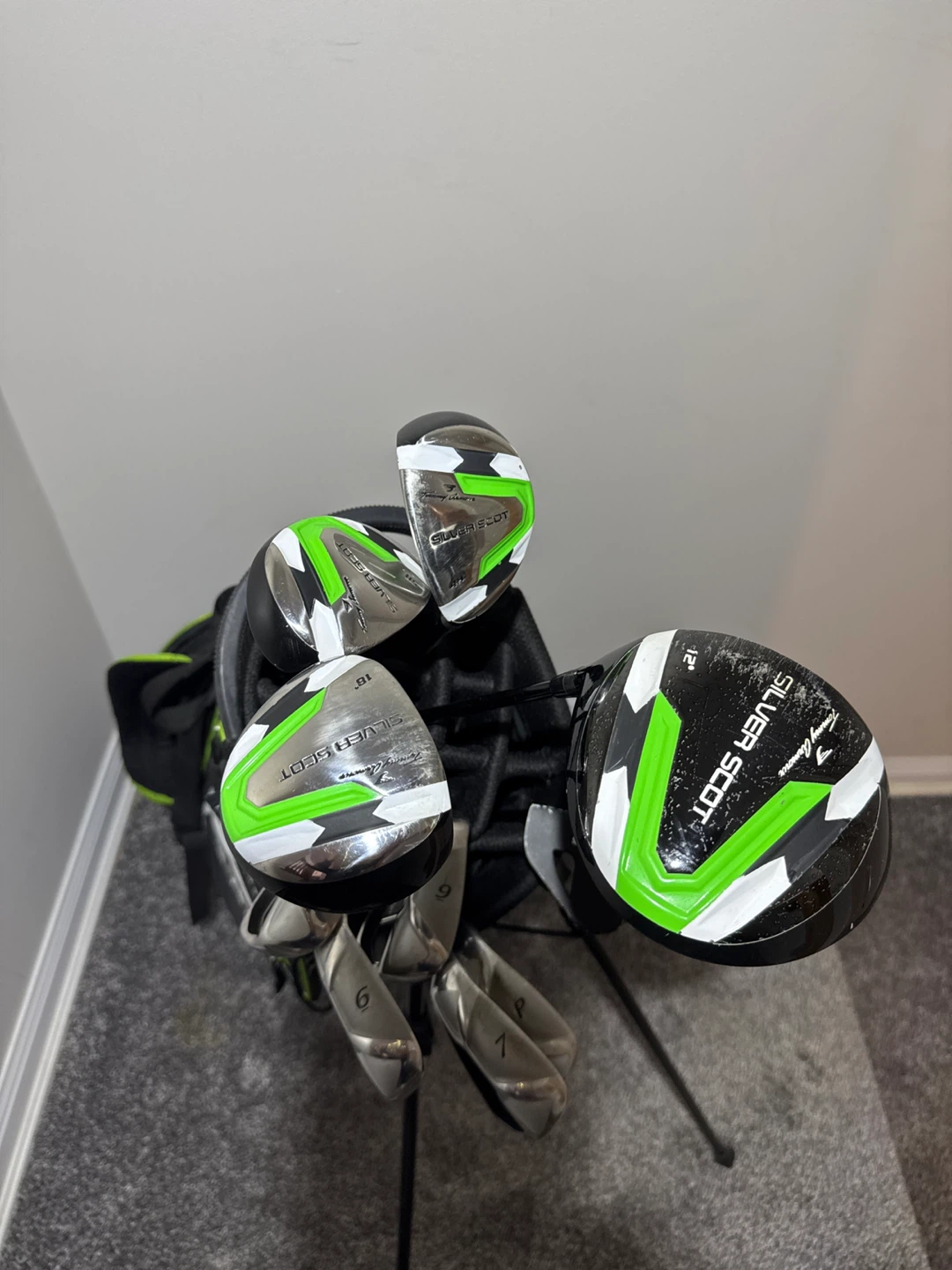 Tommy Armour Bag & Clubs - photo 4