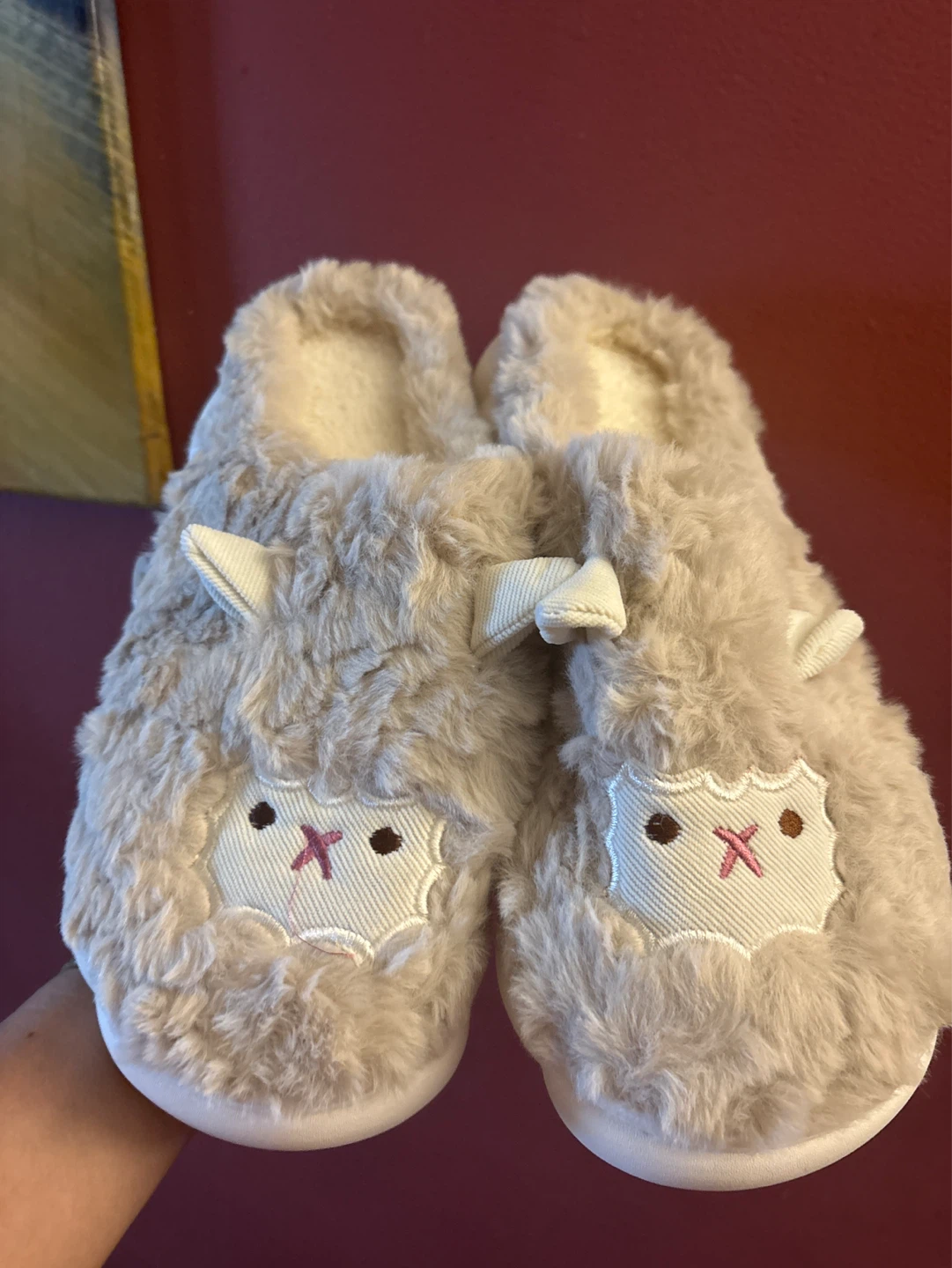 NEW Fuzzy Sheep Slippers - Size 44-45 - photo 4